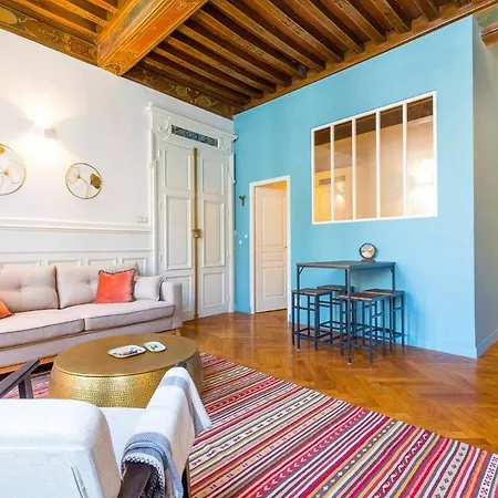 L'atre Des Ducs, Au Centre Historique De La Dijon