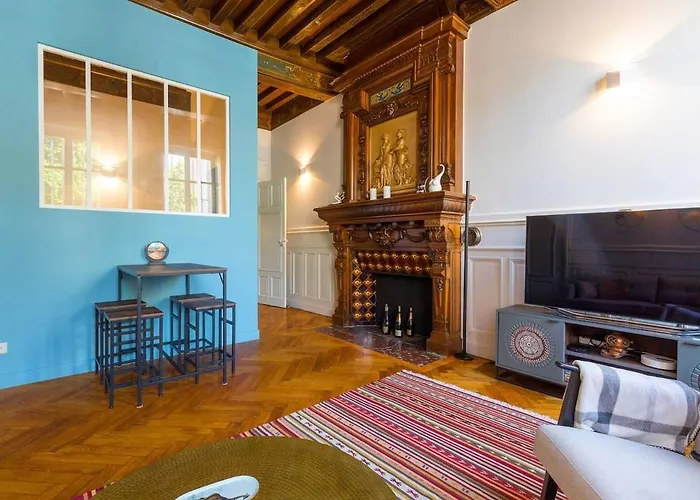 L'atre Des Ducs, Au Centre Historique De La ディジョン