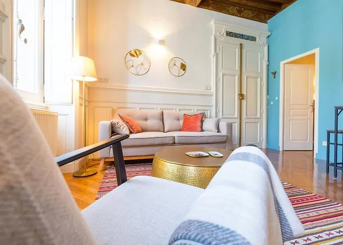 L'atre Des Ducs, Au Centre Historique De La Apartament